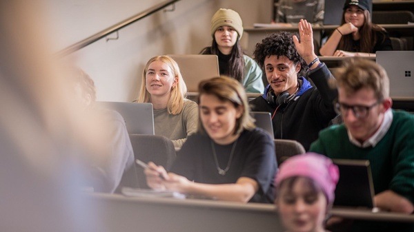 新加坡莱佛士音乐学院语言班要求